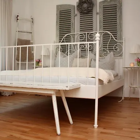 Gemuetliche In An Der Weinstrasse * إيديسهايم