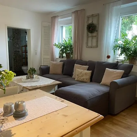 Gemuetliche In An Der Weinstrasse Apartment