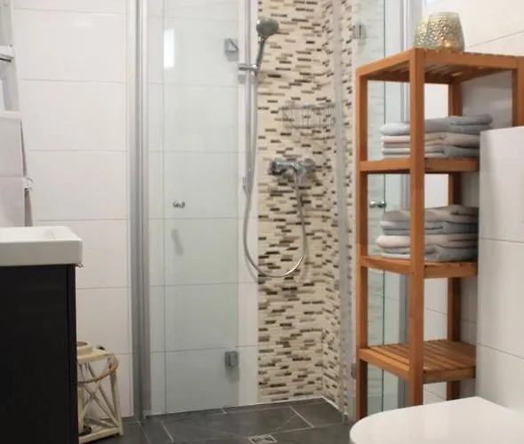 Gemuetliche In An Der Weinstrasse Appartamento Edesheim