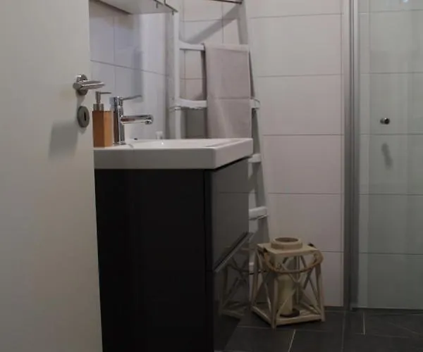 Gemuetliche In An Der Weinstrasse דירה אידסהיים